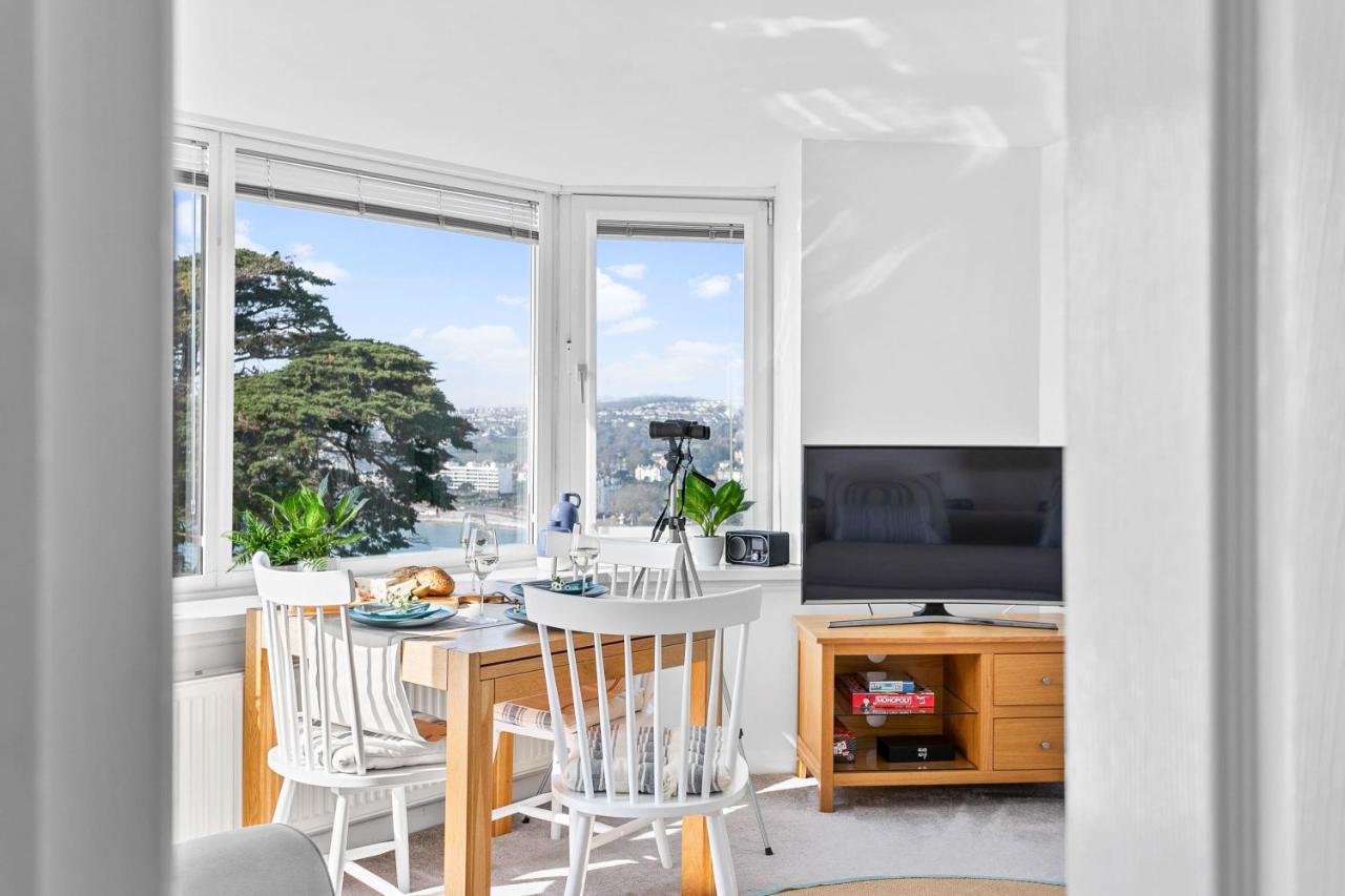 Wellswood Apartment - Sunny Apartment With Stunning Sea Views And Private Balcony ทอร์คิ ภายนอก รูปภาพ