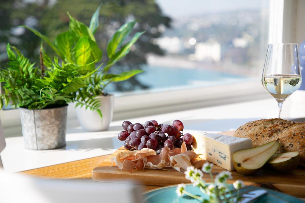 Wellswood Apartment - Sunny Apartment With Stunning Sea Views And Private Balcony ทอร์คิ ภายนอก รูปภาพ